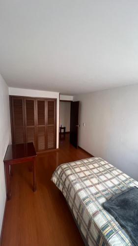 Apartamento Apto Amplio En Chico - Calle 100