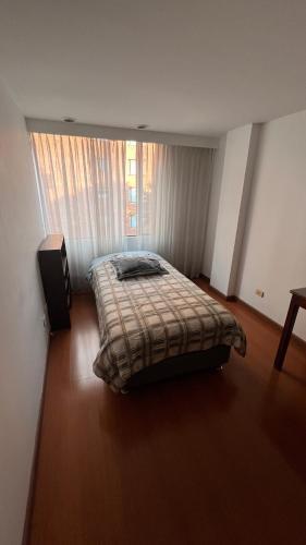 Apartamento Apto Amplio En Chico - Calle 100