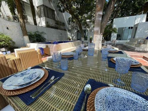 Blue House - Beachfront Luxury House With 8 Bedrooms