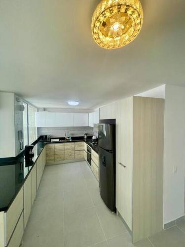 Apartamento Amplio - Vista Laguito 18c