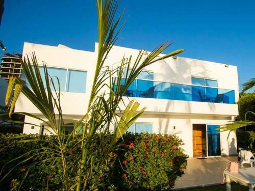 Espectacular Casa Frente Al Mar De Santa Marta