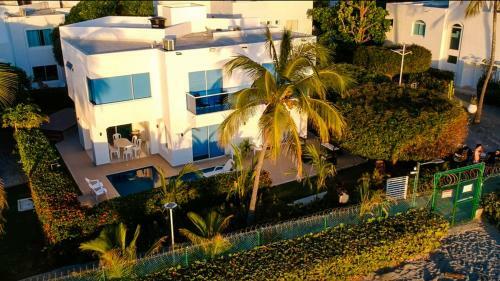 Espectacular Casa Frente Al Mar De Santa Marta