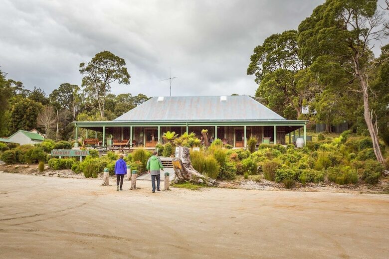 Hotel Corinna Wilderness Experience