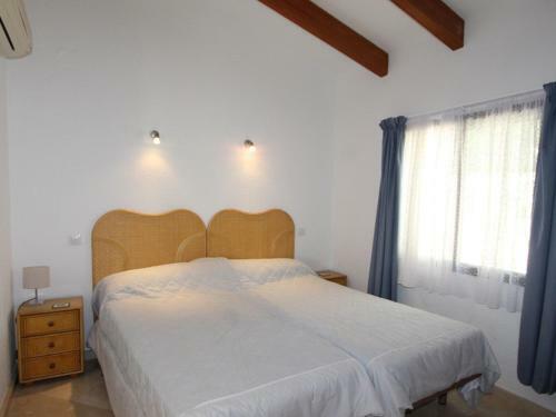 Villa Moravit, 3 Dormitorios, 6 Personas - Es-216-21