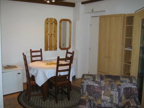 Hostal Privat Apartma Ulrych