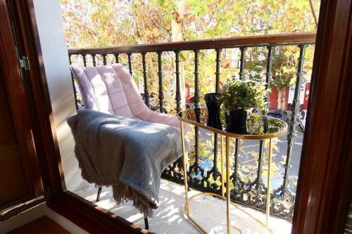 Luxury Apartment Arenal 6 Pax, Parking Optional