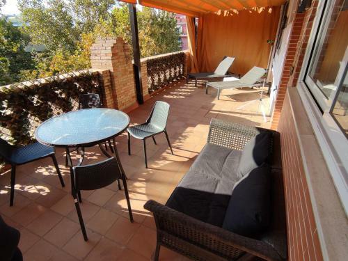 Apartamento Duplex Puerta Carmona - Kainga Homes