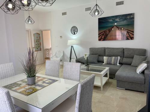 Agradable Casa Independiente Con Piscina