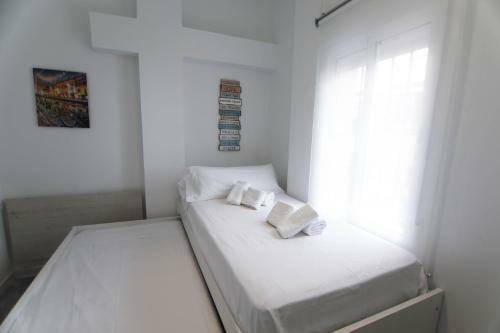 Rentalsevilla Apartamento De 3 Dormitorios En Triana