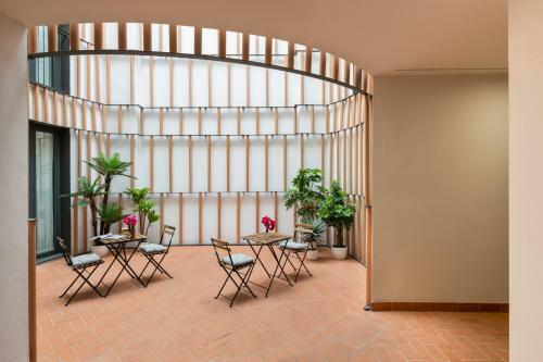 Apartamentos Avanti Buganvilla, La Sevilla Aut�ntica
