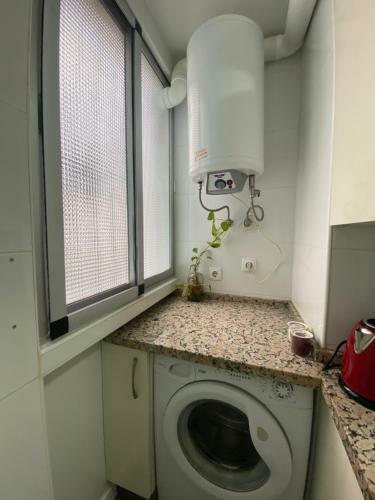Apartamento Piso Junto Al Hospital Macarena