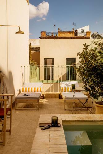 Boscos Apartments