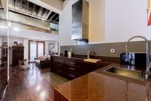 Fr26 Luxurious Apartment, 2 Minutes From Cathedral
