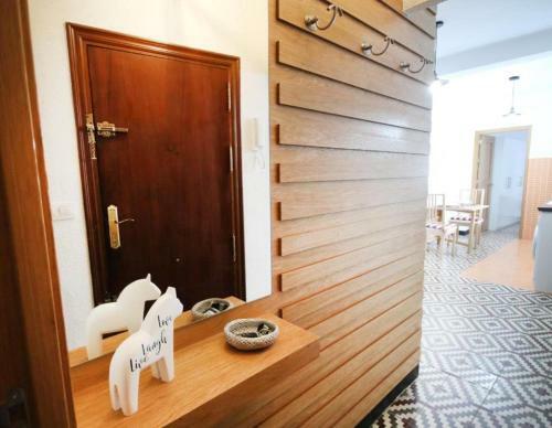 Apartamento Rentalsevilla Cool Flat In Triana With Parking.