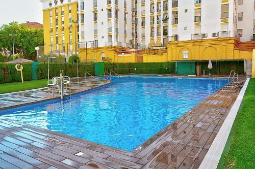 Luxury Apartment In Seville With Pool