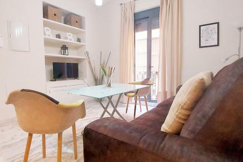 Cozy Apartment In Sevilla Old Town