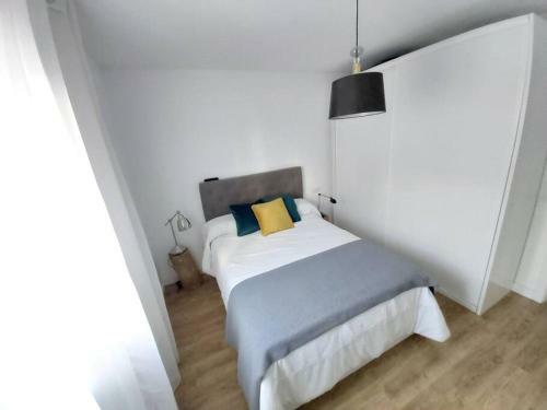 Luminoso Apartamento En El Centro, Con Mucho Arte