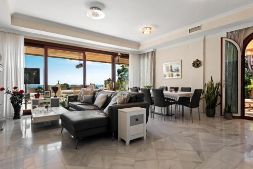 Villa Breathtaking Mansion With Pool - Ref 85