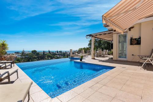 Villa Breathtaking Mansion With Pool - Ref 85