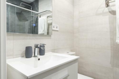 Moderno Y C�modo Apartamento En Calle Vargas