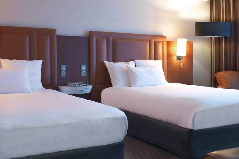 Hotel Renaissance Paris Hippodrome De Saint-cloud