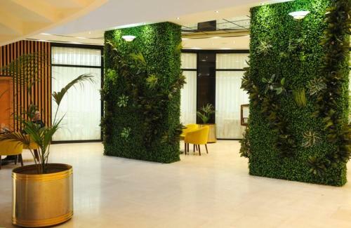 Hotel Leonardo