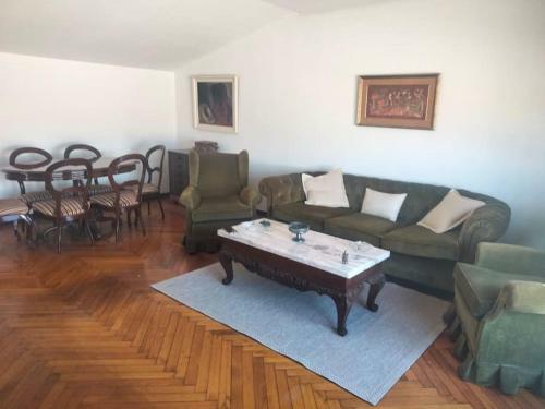 Apartamento Precioso �tico De 80 M2 Y 35 M2 De Terraza