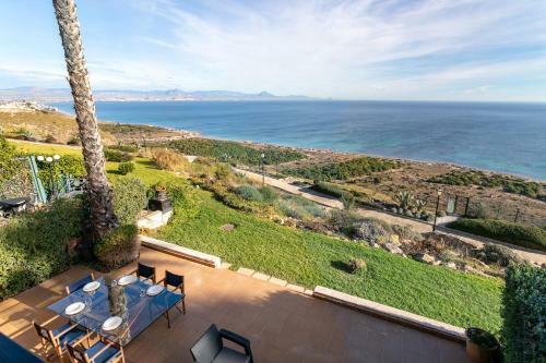Villa Almela's