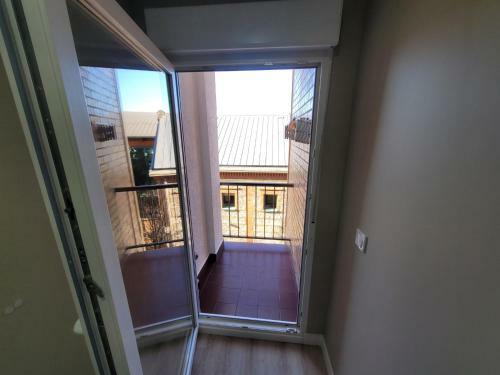 Ferry Port Brand New Apartment