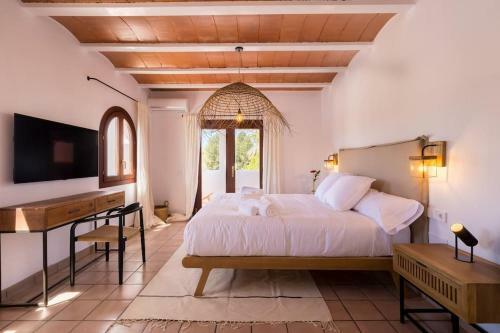 Villa Your Perfect Hideaway Only 5 Minutes From Ibiza
