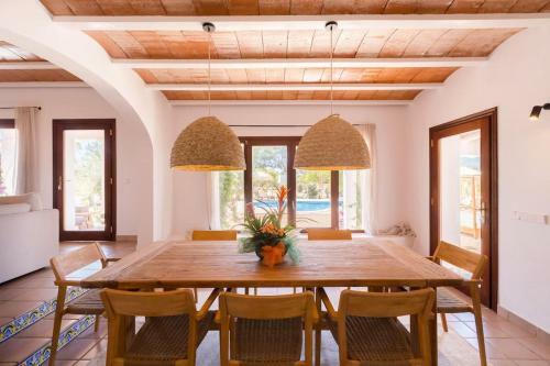 Villa Your Perfect Hideaway Only 5 Minutes From Ibiza