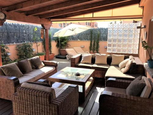 Apartamento �tico Espacioso Con Terraza Y Sal�n Exterior