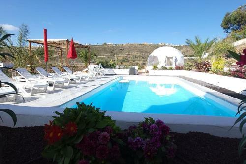 Amplio Apartamento Con Terraza Privada, Piscina Compartida En Arico