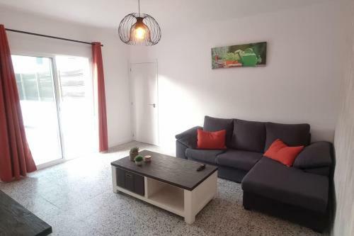 Amplio Apartamento Con Terraza Privada, Piscina Compartida En Arico