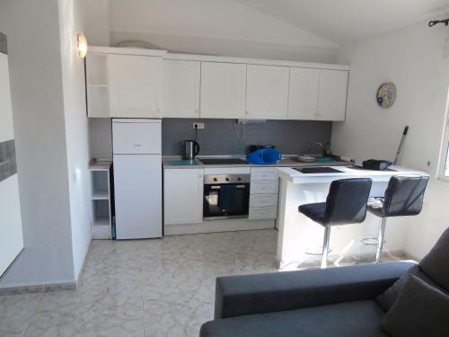 2 Bed Apartment Villamartin With Communal Pool