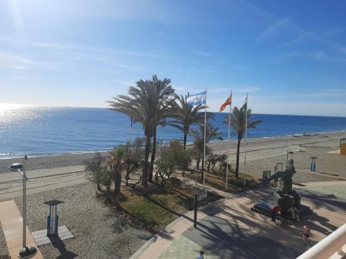 Apartamento Primera Linea De Playa A 10 Min Estepona