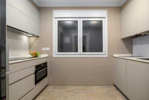 Apartamento 100m Playa Concha Para 4 Parking Opcional