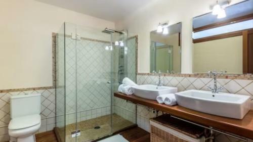 Casa Con Piscina Climatizada, Jacuzzi, Billar, Aire Acondicionado