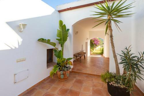 Villa In San Jose Sleeps 10 - Sa Vinya