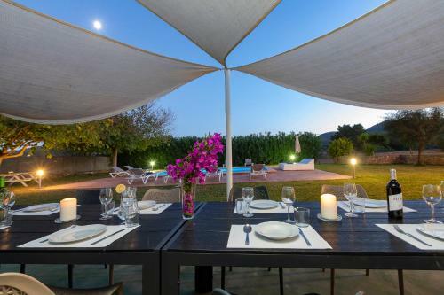 Villa In San Jose Sleeps 10 - Sa Vinya