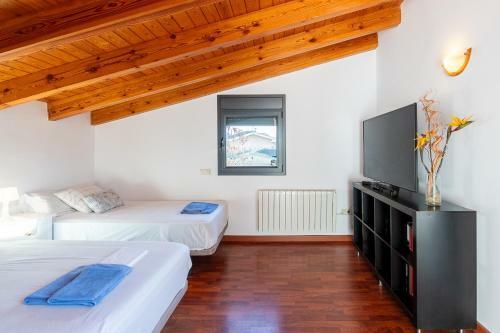 Fantastic House With Jacuzzy Ideal For Families