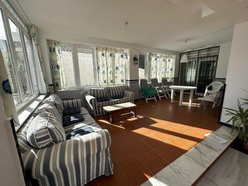 Villa In Roquetas With Garden And Private Pool