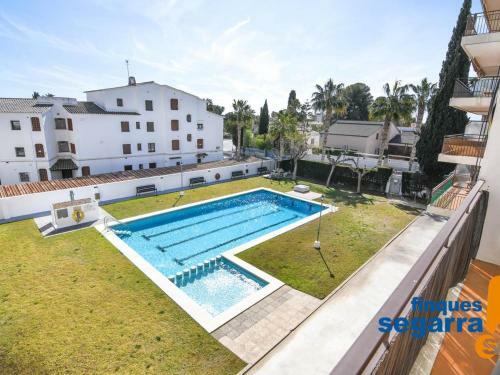 Apartamento Roda De Ber�, 2 Dormitorios, 6 Personas - Es-320-12