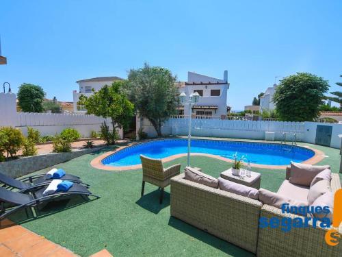 Apartamento Roda De Ber�, 4 Dormitorios, 8 Personas - Es-320-16