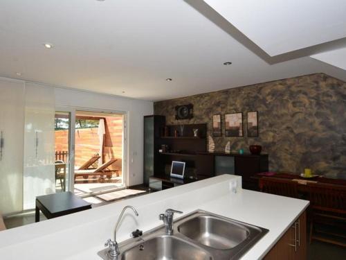 Casa Roda De Ber�, 4 Dormitorios, 7 Personas - Es-320-22