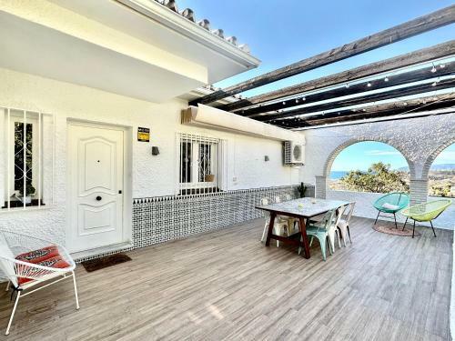 Villa Con Piscina Y Vistas Al Mar