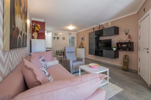 Two-bedroom Apartment In Salou 5 Mins From The Beach