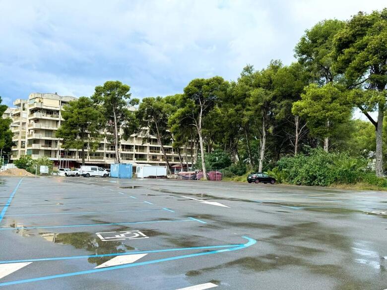 Apartsalou Lea