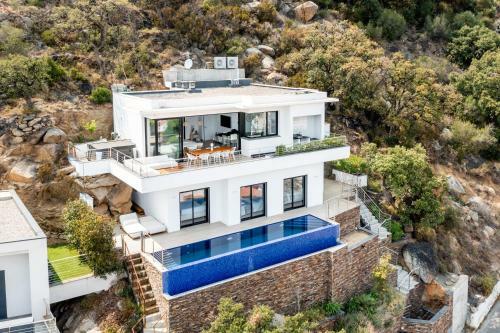 Villa Welcs Emp 083 Con Piscina Infinita