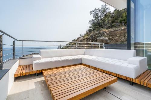 Villa Welcs Emp 083 Con Piscina Infinita